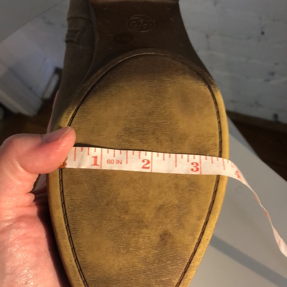 Lucky Brand Ferolia Beige Suede Booties Size 10/European 42 - Picture 13 of 13